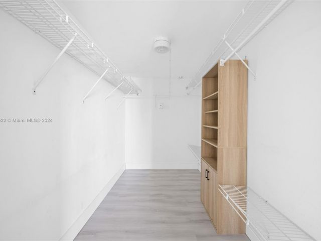 Apartment for sale  Unit #15G - photo 5908919