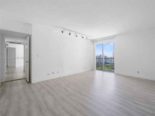 Apartment for sale  Unit #15G - photo 5908926