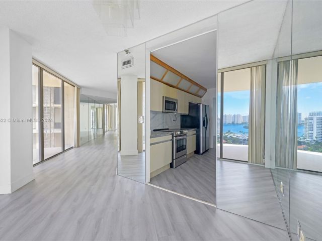 Apartment for sale  Unit #15G - photo 5908929