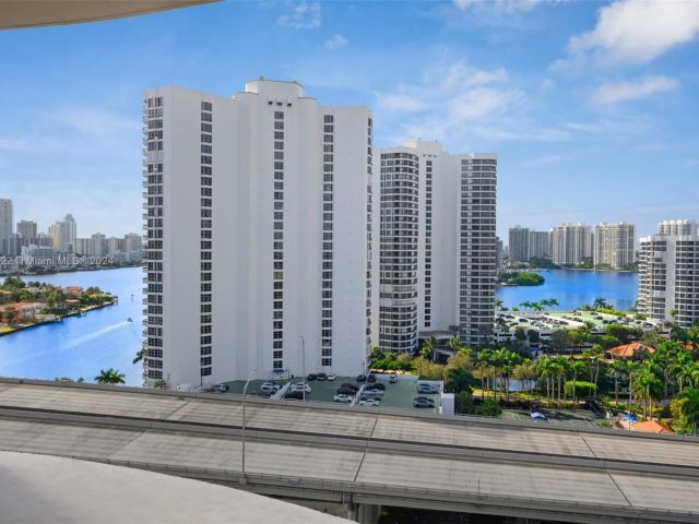 Apartment for sale  Unit #15G - photo 5908933