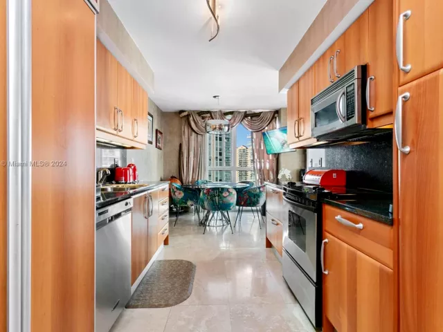 Apartment for sale  Unit #1451 - photo 5651750