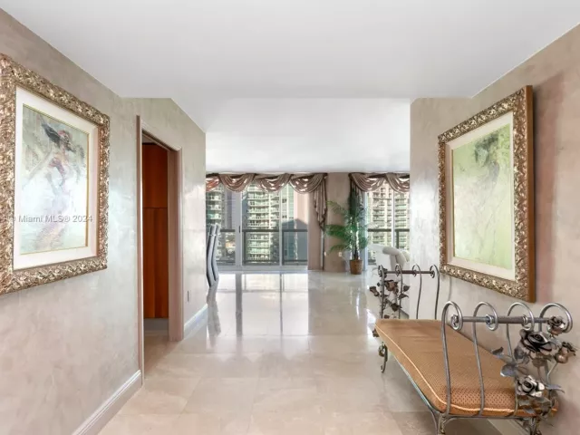 Apartment for sale  Unit #1451 - photo 5651757