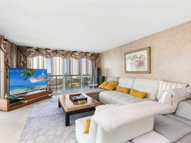 Apartment for sale  Unit #1451 - photo 5651754