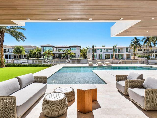 Home for sale at 224 W Key Palm Road - photo 5842853