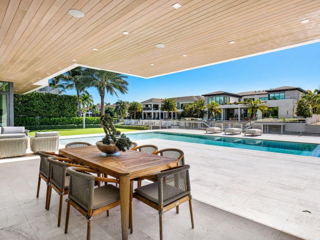 Home for sale at 224 W Key Palm Road - photo 5842854