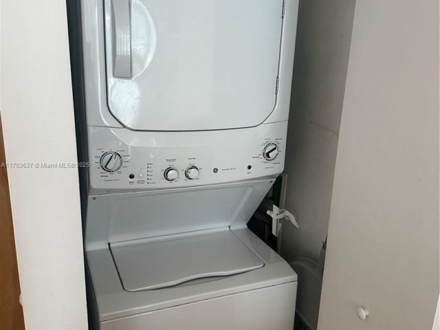 Apartment for sale  Unit #1704 - photo 6604442