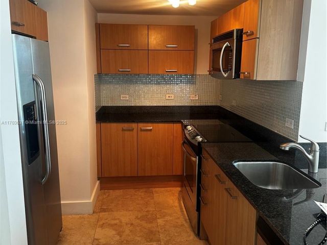 Apartment for sale  Unit #1704 - photo 6604446