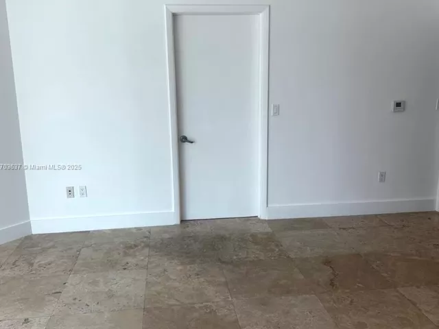 3-bedroom condo for sale in Miami - 350 S Miami Ave 1704 - MondialRealty