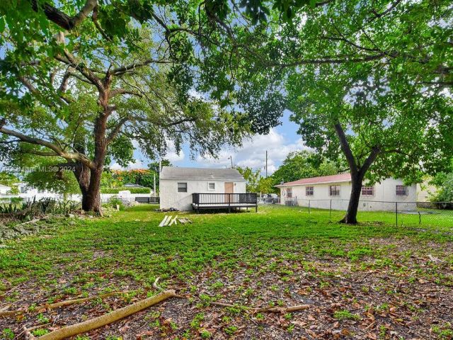 Home for sale at 585 NW 51st St - photo 5703773