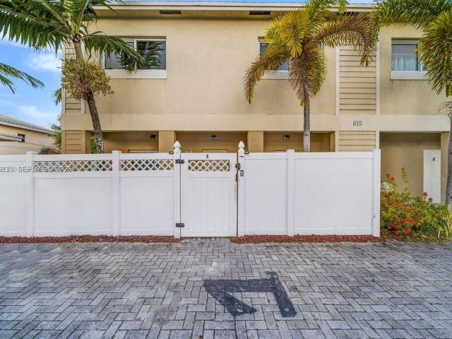 Home for sale at 615 NW 10th Ter 1 - photo 7464987