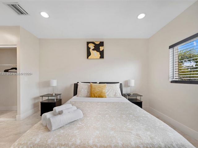 Home for sale at 615 NW 10th Ter 1 - photo 7465015