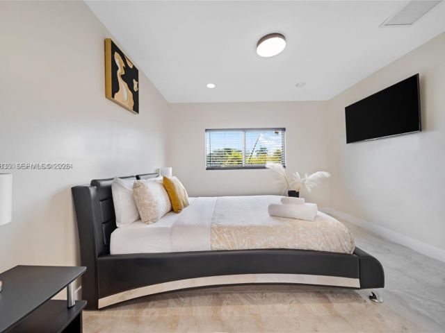 Home for sale at 615 NW 10th Ter 1 - photo 7465017