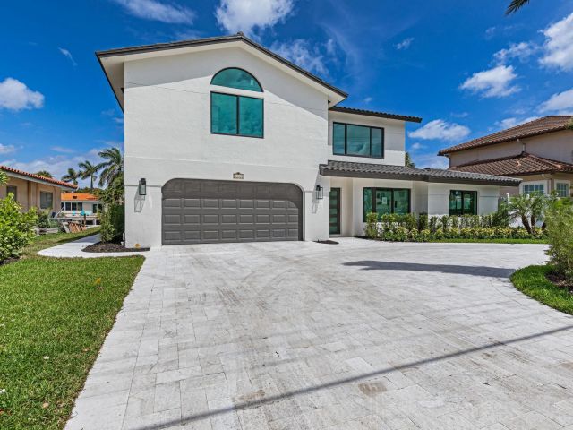 Home for sale at 2447 SE 10th Street - photo 5544087