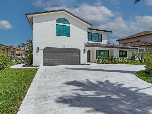 Home for sale at 2447 SE 10th Street - photo 5544088