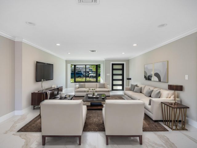 Home for sale at 2447 SE 10th Street - photo 5544089