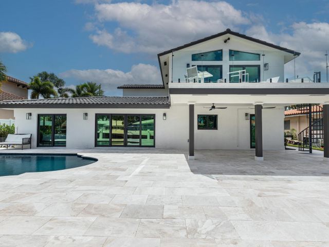 Home for sale at 2447 SE 10th Street - photo 5544093