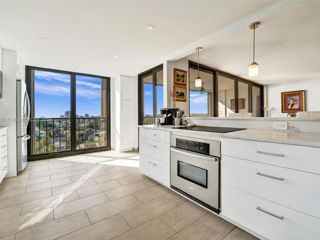 Apartment for sale  Unit #8B - photo 6251438