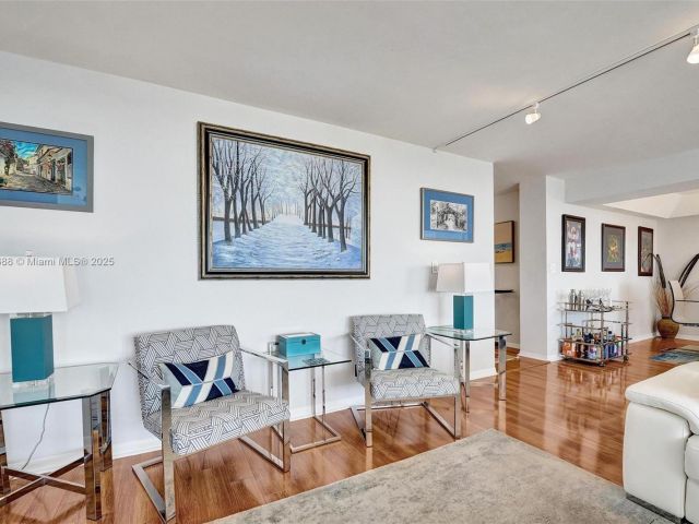 Apartment for sale  Unit #8B - photo 6251444