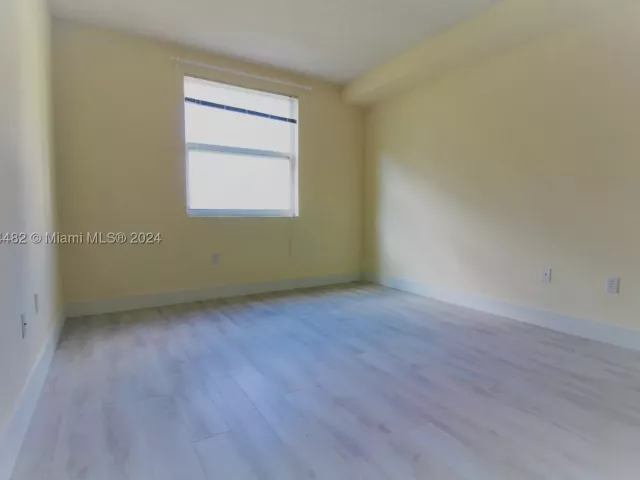 2-bedroom condo for sale in Sunny Isles Beach - 17150 N Bay Rd 2612 - MondialRealty
