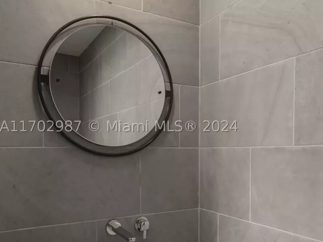 3-bedroom condo for sale in Miami Beach - 6800 Indian Creek Dr PH2 - MondialRealty