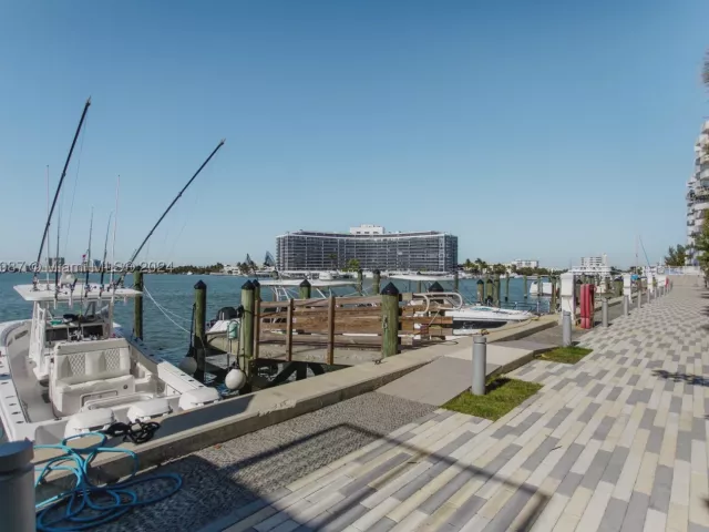 3-bedroom condo for sale in Miami Beach - 6800 Indian Creek Dr PH2 - MondialRealty
