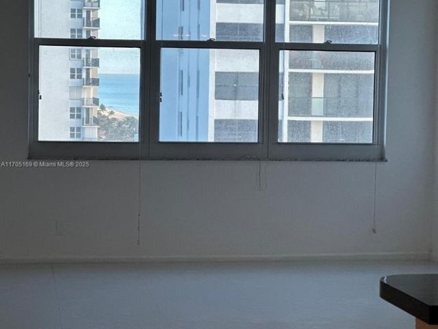 Apartment for sale  Unit #1603 - photo 5634736