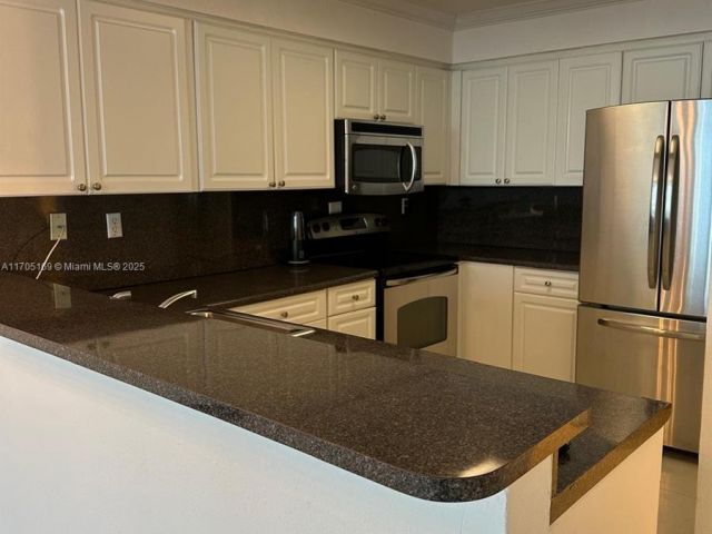 Apartment for sale  Unit #1603 - photo 5634740