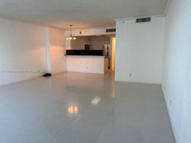 Apartment for sale  Unit #1603 - photo 5634741