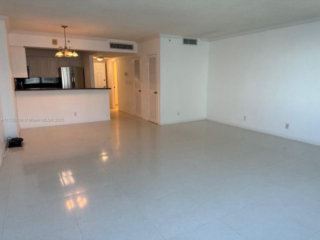 Apartment for sale  Unit #1603 - photo 5634742