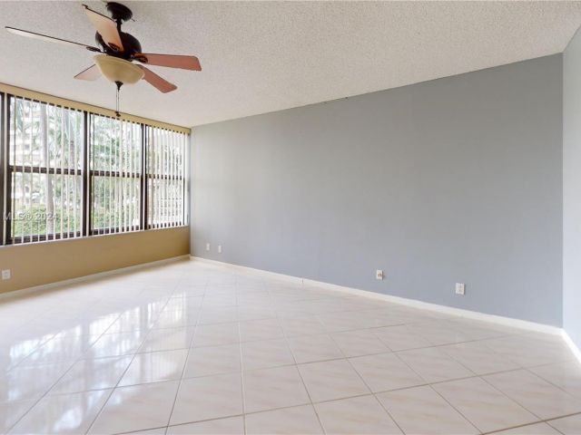 Apartment for sale  Unit #417 - photo 5679777