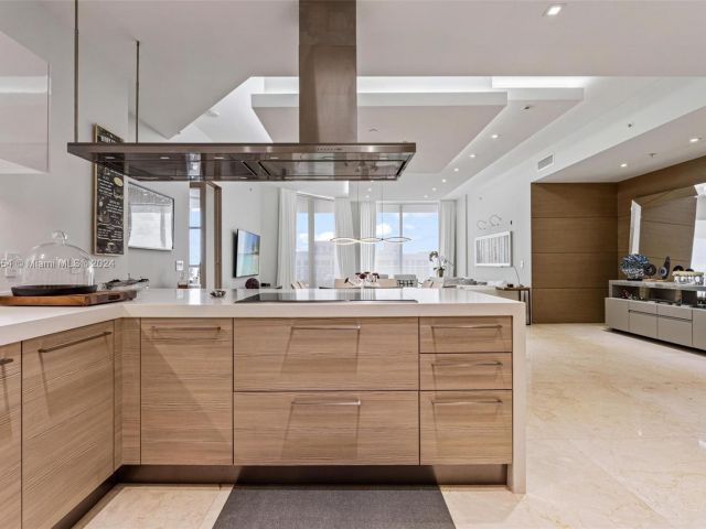 Apartment for sale  Unit #PH-5 - photo 5687817