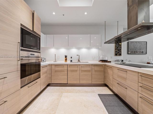 Apartment for sale  Unit #PH-5 - photo 5687819