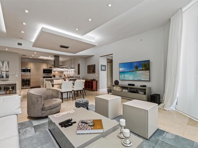 Apartment for sale  Unit #PH-5 - photo 5687824