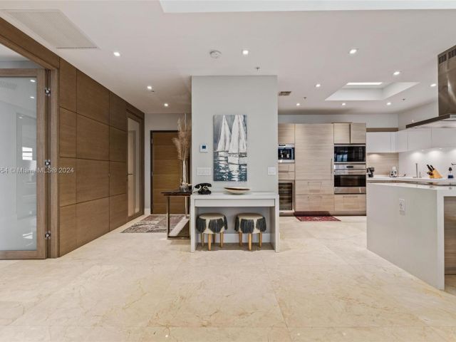 Apartment for sale  Unit #PH-5 - photo 5687828