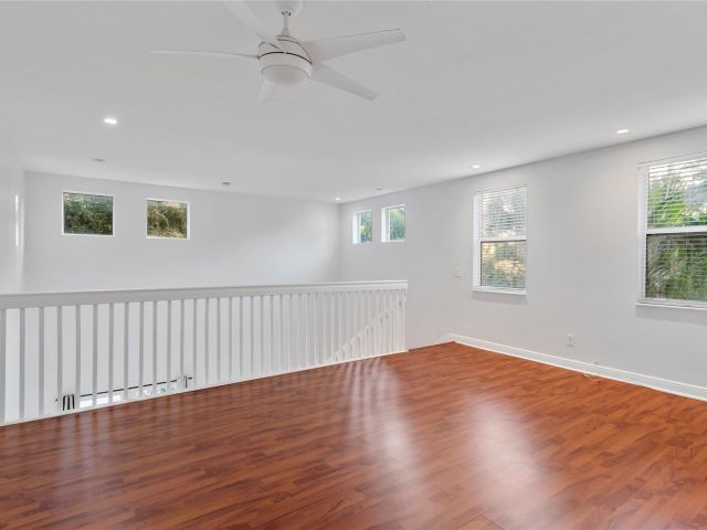 Home for rent at 316 SW 16th St B - photo 5818508