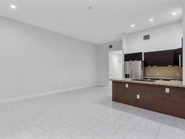 Home for rent at 316 SW 16th St B - photo 5818510