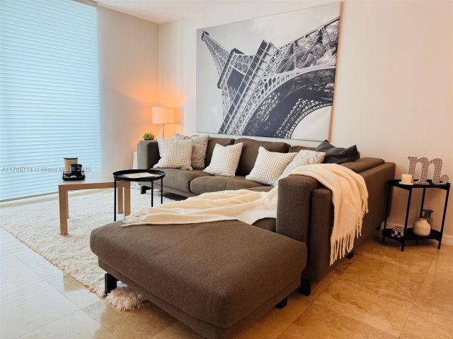 Apartment for rent  Unit #3220 - photo 7449718