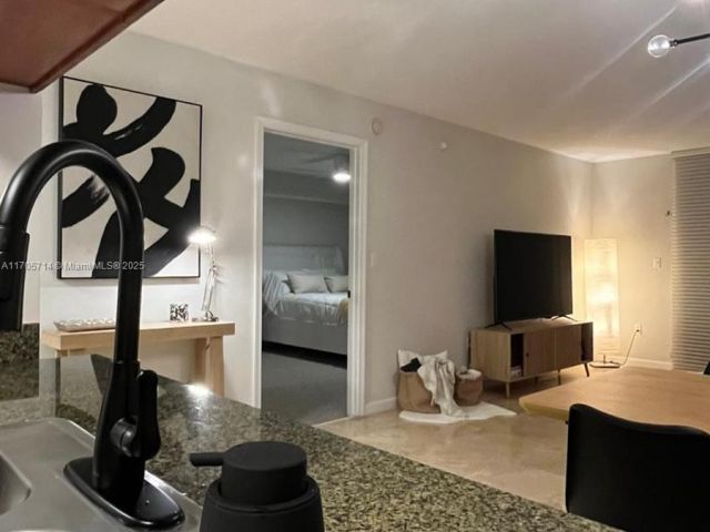 Apartment for rent  Unit #3220 - photo 7449729