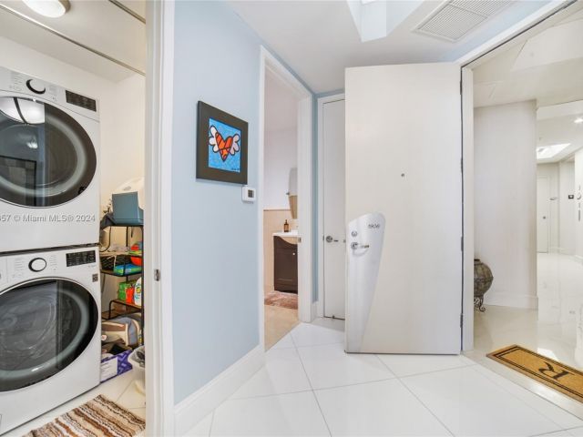 Apartment for sale  Unit #1906 - photo 5659573