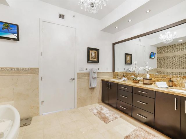 Apartment for sale  Unit #1906 - photo 5659577