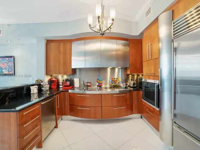 Apartment for sale  Unit #1906 - photo 6582178