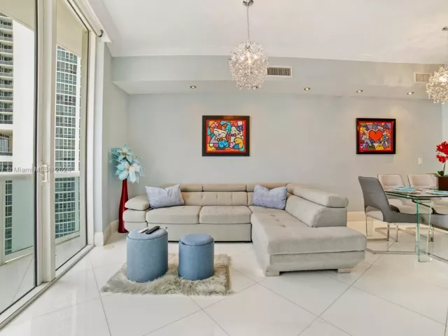 Apartment for sale  Unit #1906 - photo 5659576