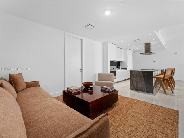 Apartment for sale  Unit #4902 - photo 5666064