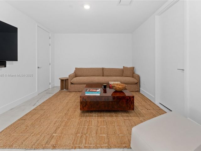 Apartment for sale  Unit #4902 - photo 5666065