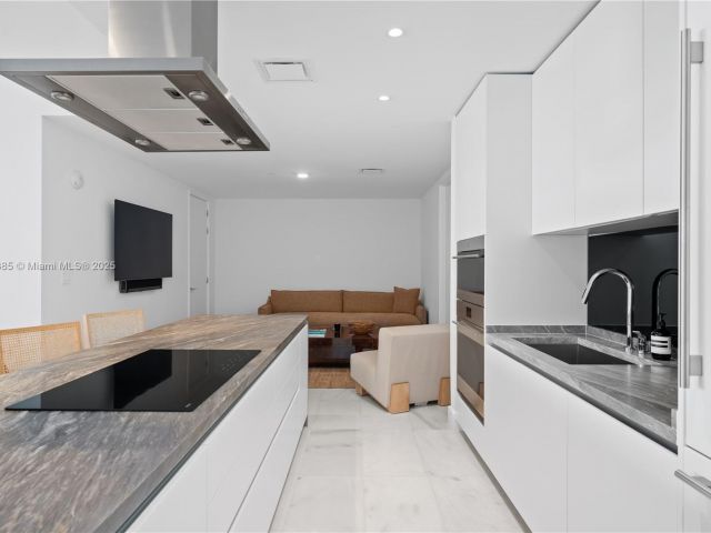 Apartment for sale  Unit #4902 - photo 5666066