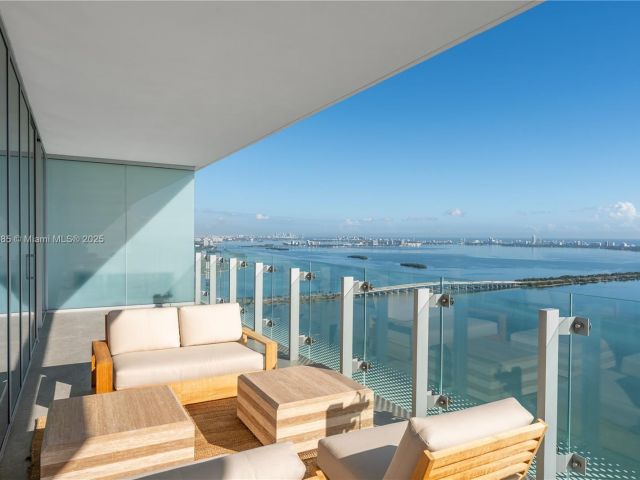 Apartment for sale  Unit #4902 - photo 5666078