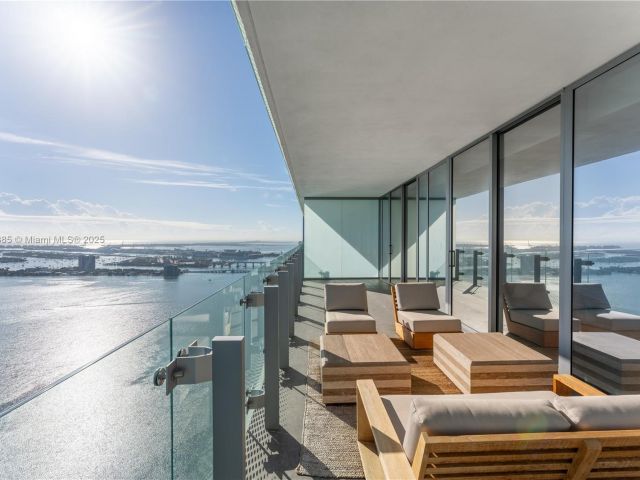 Apartment for sale  Unit #4902 - photo 5666079