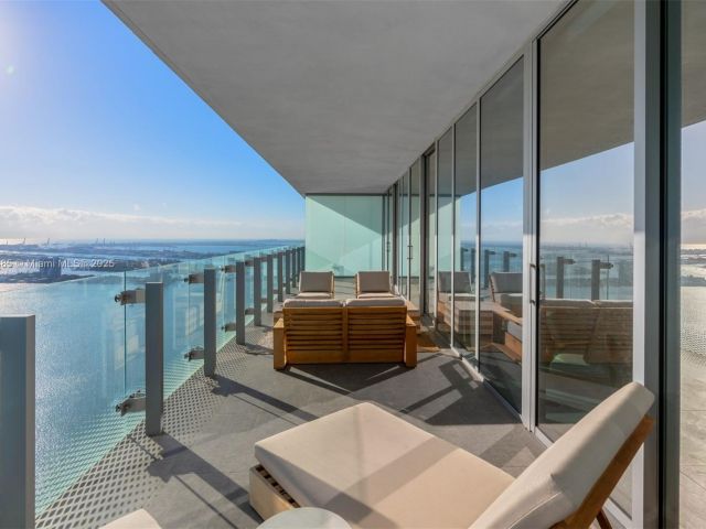 Apartment for sale  Unit #4902 - photo 5666081