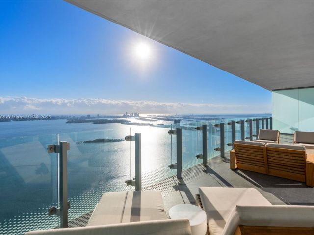 Apartment for sale  Unit #4902 - photo 5666082