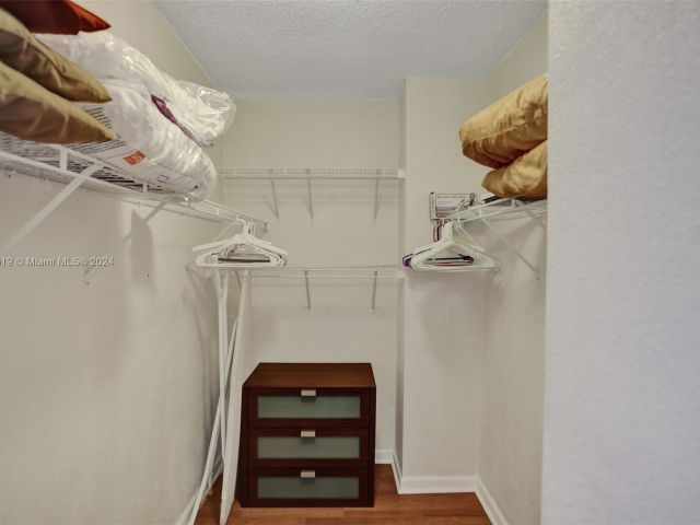 Apartment for rent  Unit #533 (available Feb 1) - photo 5633989